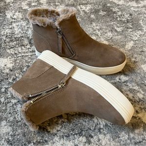 Dolce Vita leather ankle boots